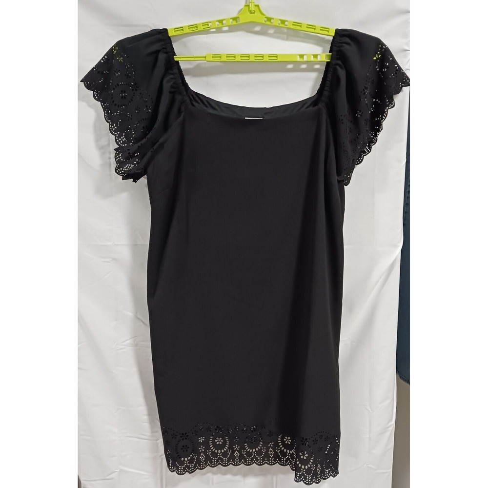Avenue Dress, Black with Lace Sleeves and Hem, Size 22/24, 40'' Long